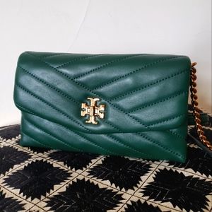 Tory Burch NWT Kira Chevron Hunter Green Chain Wallet